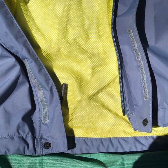North face light weight jacket - Picture 5 of 9
